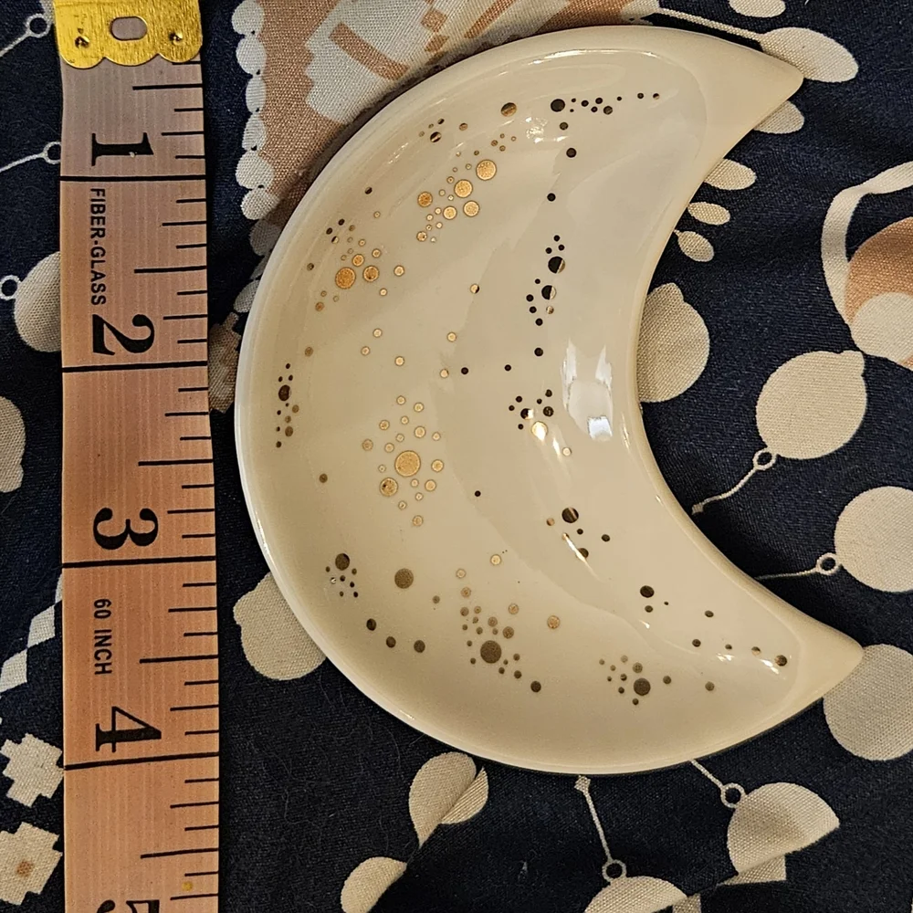 🌜 Ceramic Crescent Moon Trinket Dish